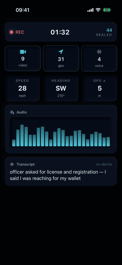 The recording dashboard in dark mode, showing the same live capture readouts.